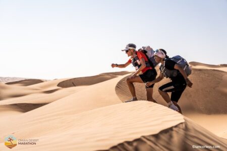 Corina Sommer y Mohamed El Morabity sorprenden y se llevan la Oman Desert Marathon